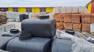 Ємність ТМ Європласт 105л квадратна чорна техн.